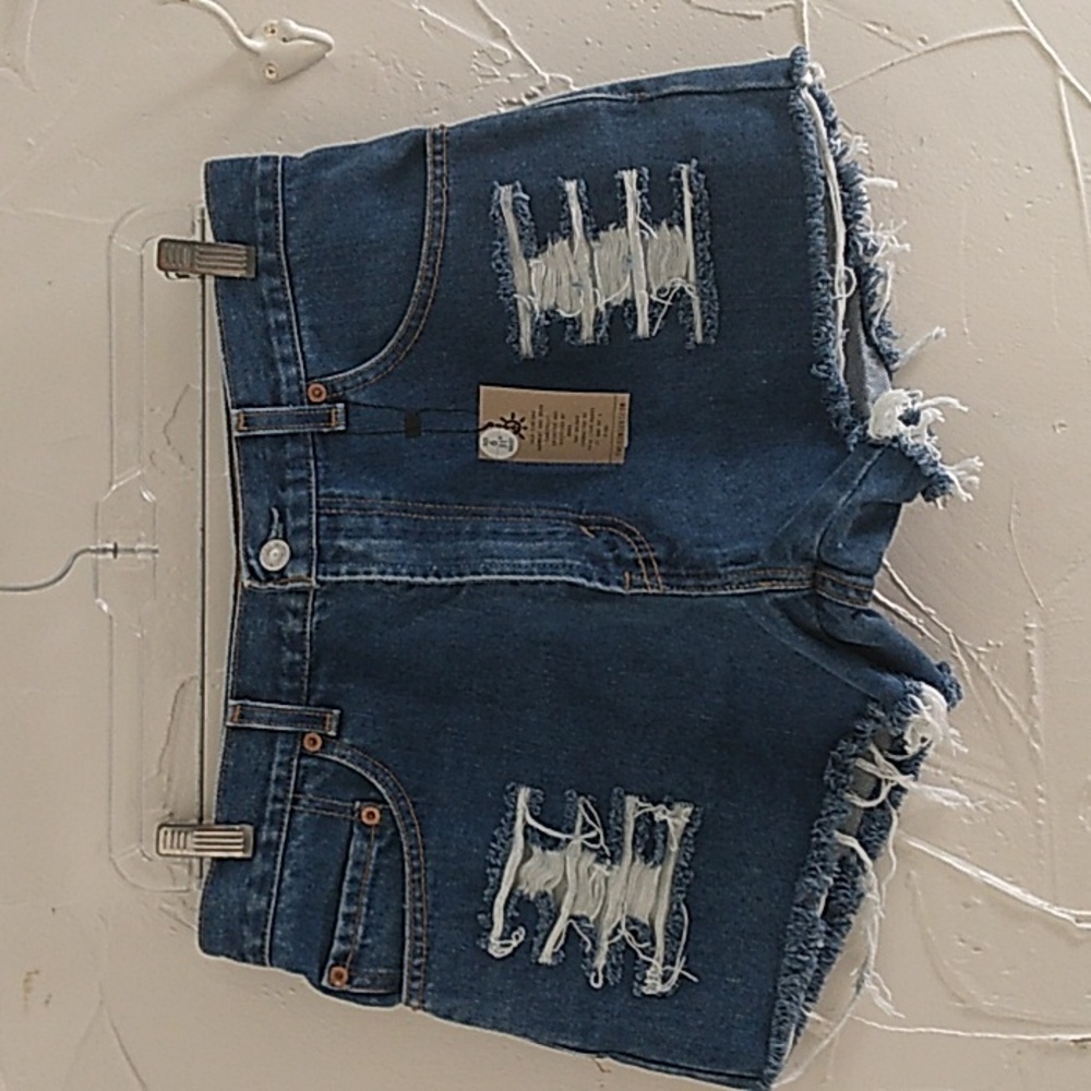 Vintage Levis‎ Jean Shorts Sz 33 Waist Distressed Hippie Festival